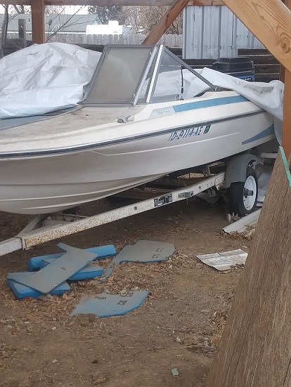 old boat-104228e9
